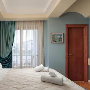 Hotel Brilant, Sarandë