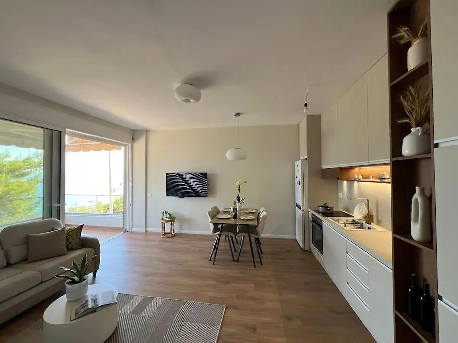 Queen Bed With The Best View! Sarandë Apartamento