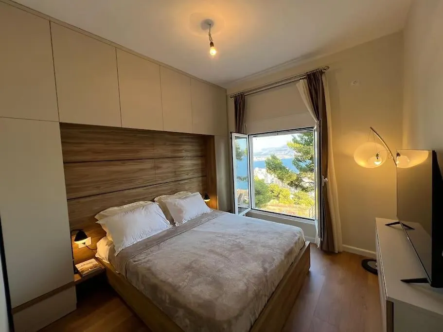 Queen Bed With The Best View! Sarandë 0*,  Albania